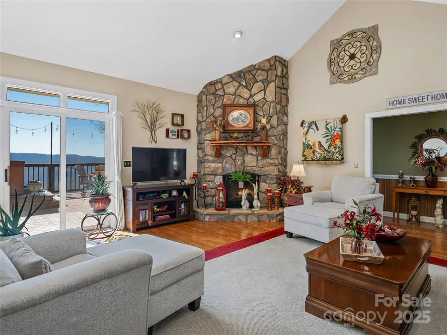 288 Hawks Point Drive, Zirconia, NC 28790 - Image #2