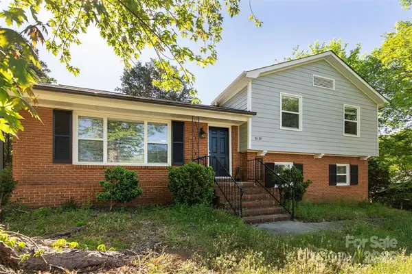 5610 Cherrycrest Lane, Charlotte, NC 28217