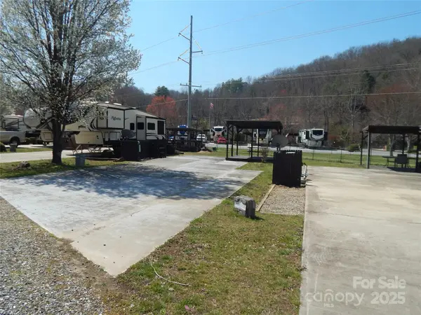 50 Timber Leaf Drive #8, Sylva, NC 28779