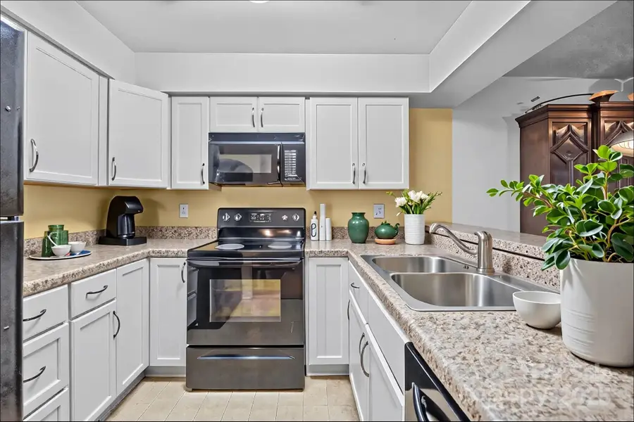 1832 J Julian Lane #D, Charlotte, NC 28208 - Image #2