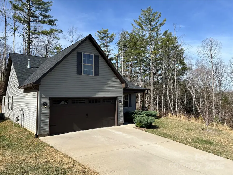 105 Water Leaf Drive, Weaverville, NC 28787 - Image #2