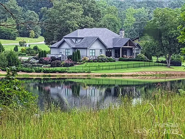 984 Mapleton Lane, Columbus, NC 28722