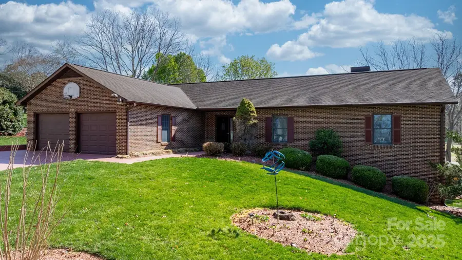 3730 Club House Drive Ne, Conover, NC 28613 - Image #3