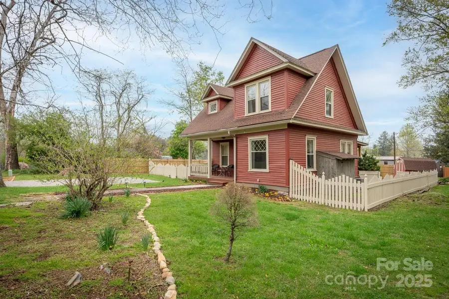 102 Jody Street E, East Flat Rock, NC 28726 - Image #2