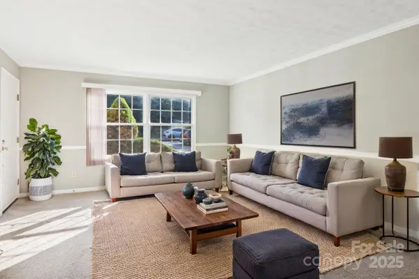 35 Capri Lane #11-C, Hendersonville, NC 28791