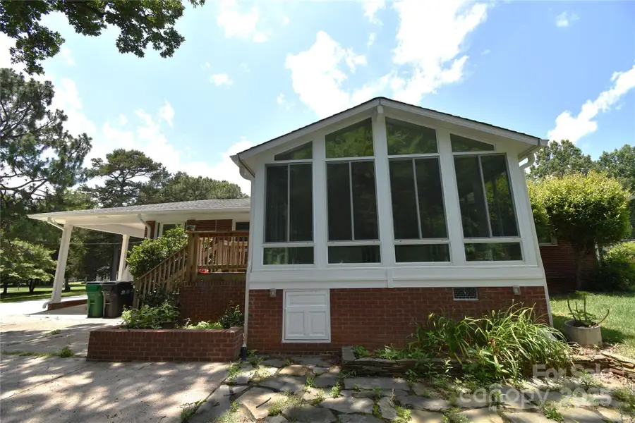 8608 Cedarbrook Drive, Charlotte, NC 28215 - Image #2