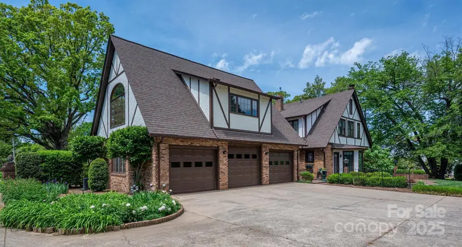 418 3rd Street Ne, Hickory, NC 28601 - Image #3