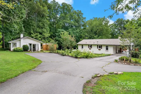 570 Brandon Road, Black Mountain, NC 28711