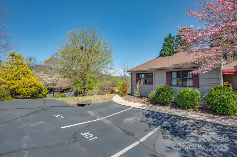 77 Chestnut Street, Tryon, NC 28782 - Image #2