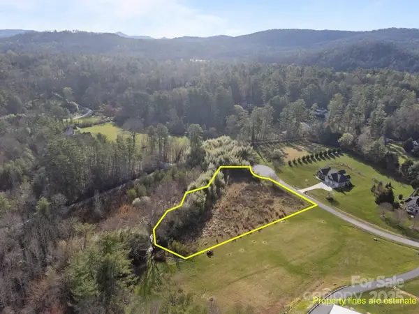 193 Montevilla Drive, Hendersonville, NC 28739