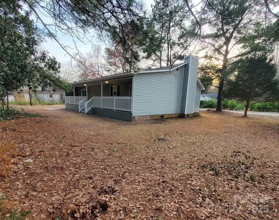 118 Malloy Street, Red Springs, NC 28377 - Image #2