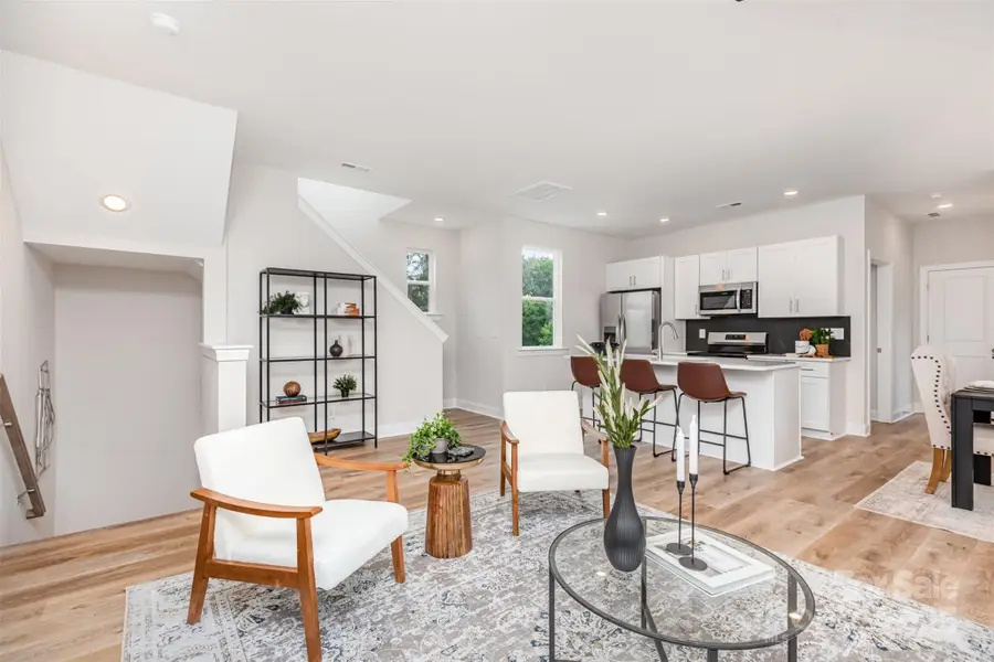 8927 Sharonbrook Drive, Charlotte, NC 28210 - Image #3