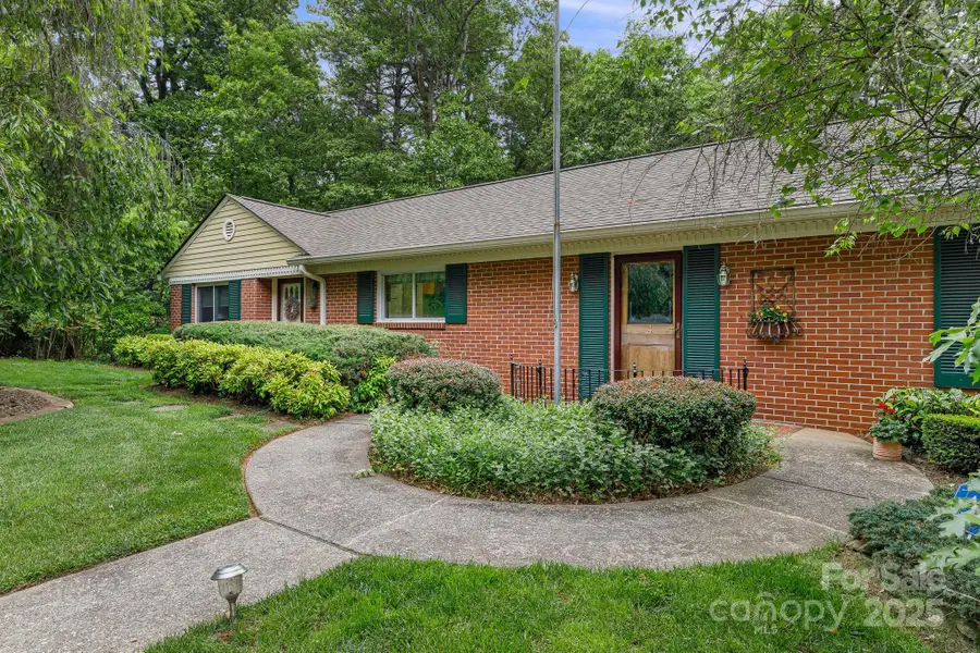 4 Dogwood Road, Asheville, NC 28804 - Image #3