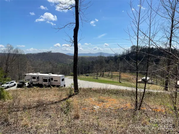 108 Blessed Valley Drive, Hendersonville, NC 28792