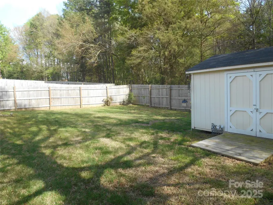 158 Margaret Turner Road, Charlotte, NC 28216 - Image #2
