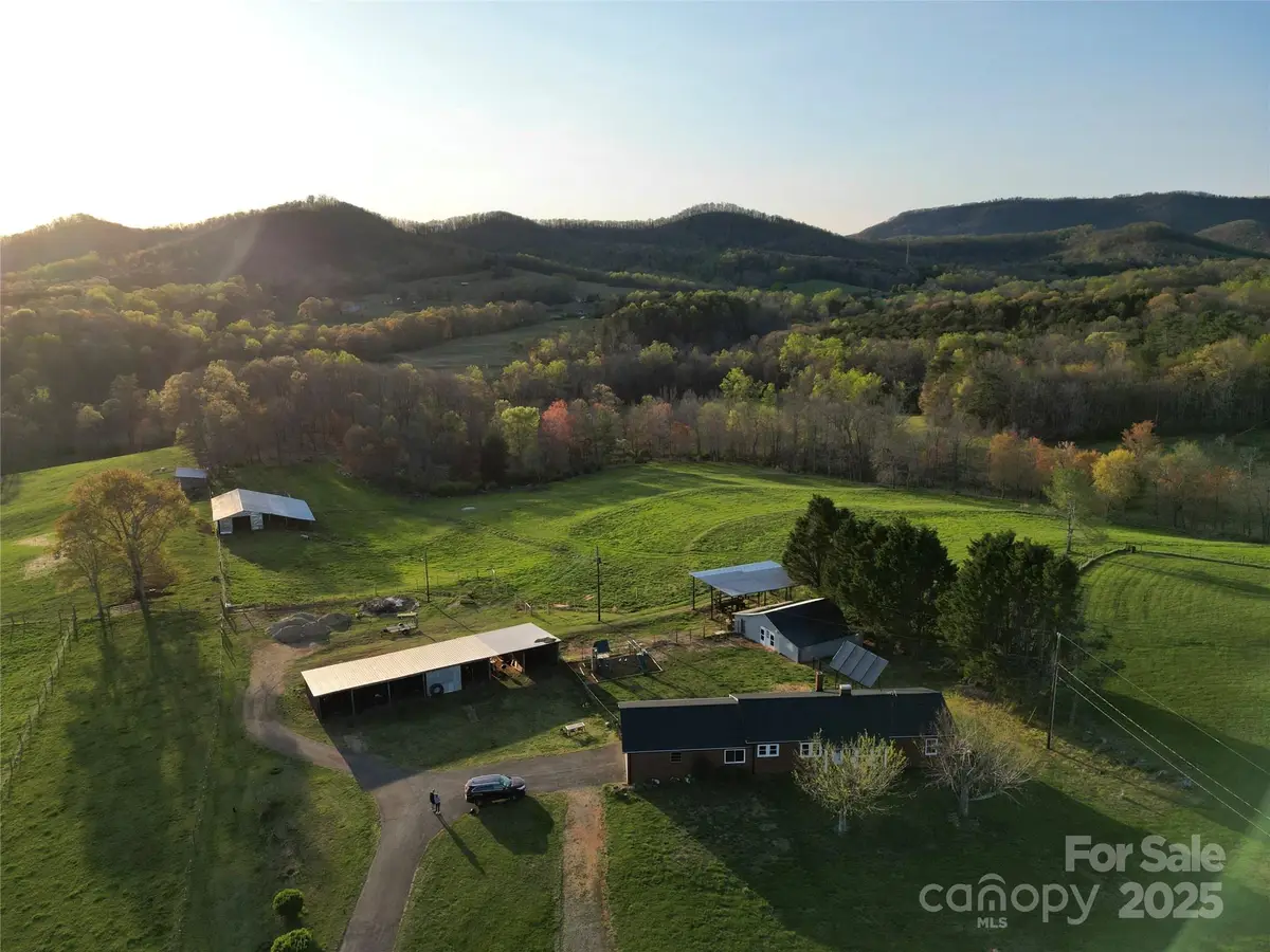 5373 Nc Hwy 16 Highway N, Taylorsville, NC 28681 - Image #1