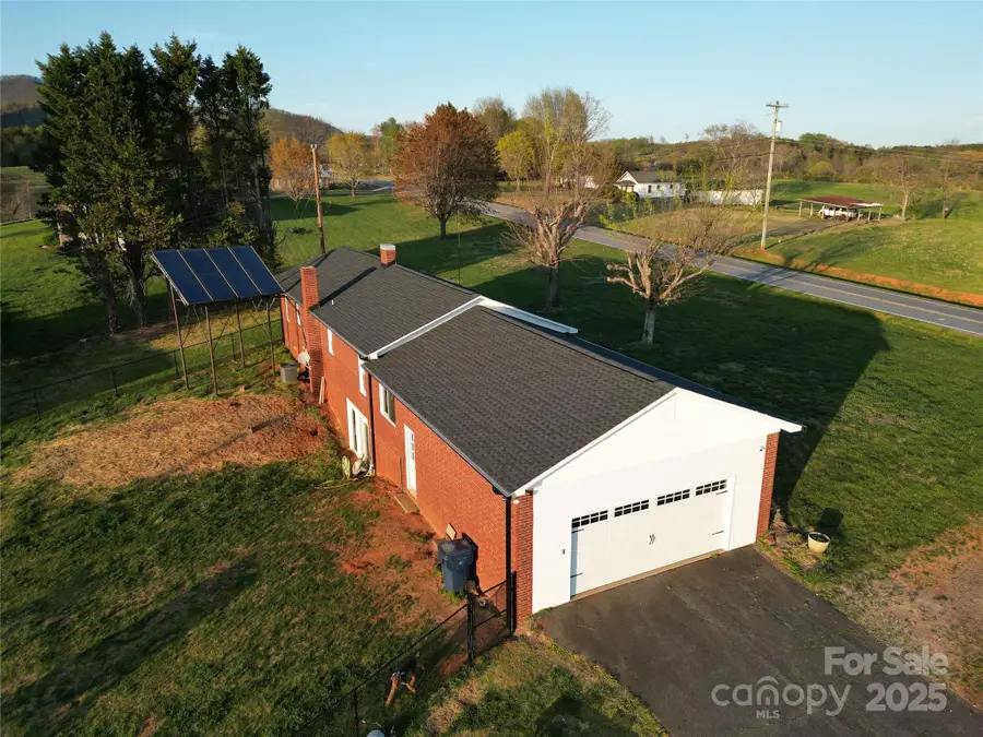 5373 Nc Hwy 16 Highway N, Taylorsville, NC 28681 - Image #3