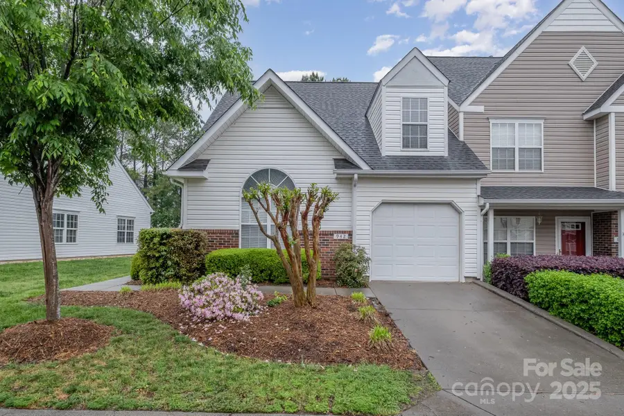 942 Pelican Bay Drive, Pineville, NC 28134 - Image #3