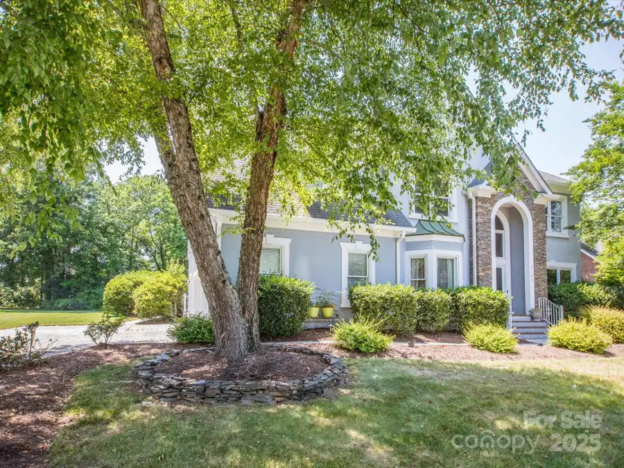 6123 Glen Manor Drive, Charlotte, NC 28269 - Image #3