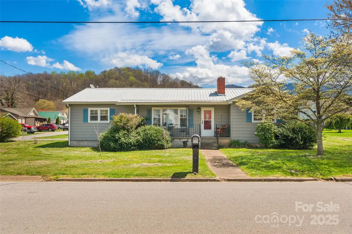 641 Camelot Drive, Waynesville, NC 28786 - Image #1