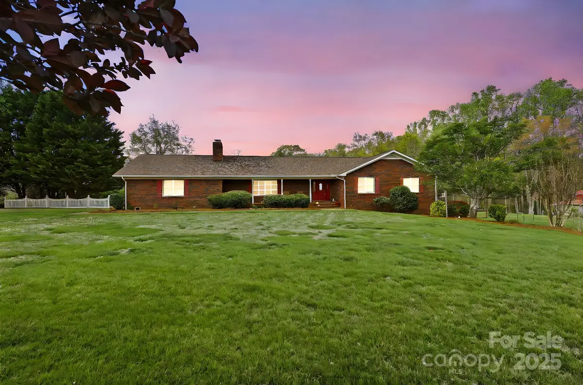 173 Chestnut Grove Road, Statesville, NC 28625 - Image #1