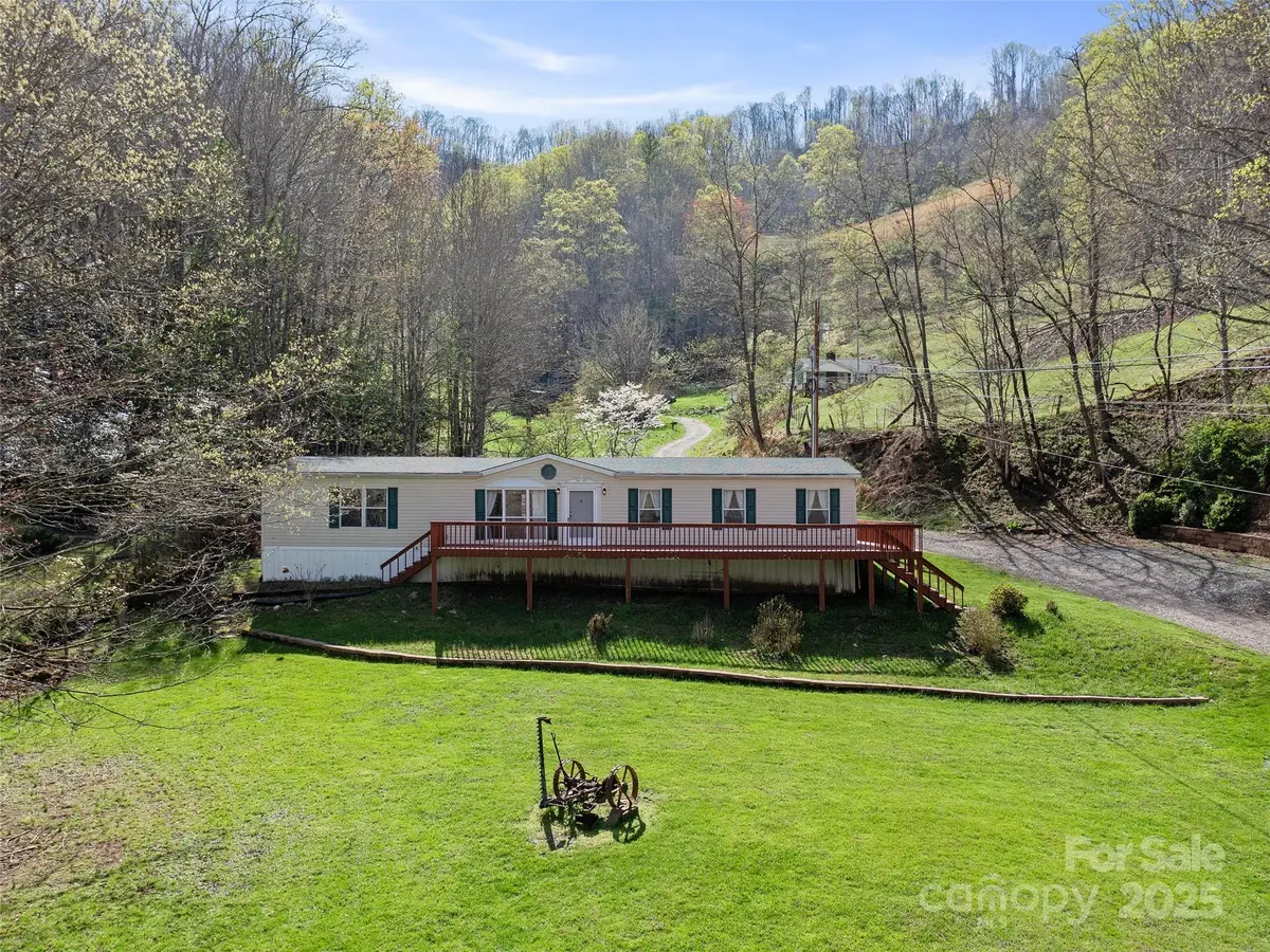 469 Hensley Branch, Burnsville, NC 28714 - Image #1