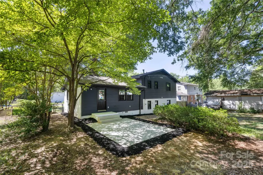 3801 Woodleaf Road, Charlotte, NC 28205 - Image #2