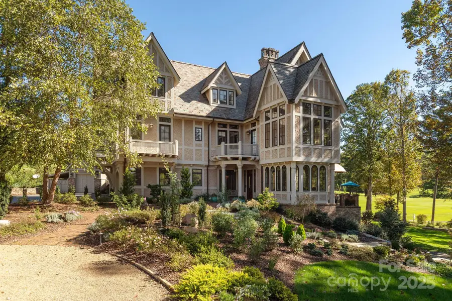 8 Fairway Place, Asheville, NC 28803 - Image #3