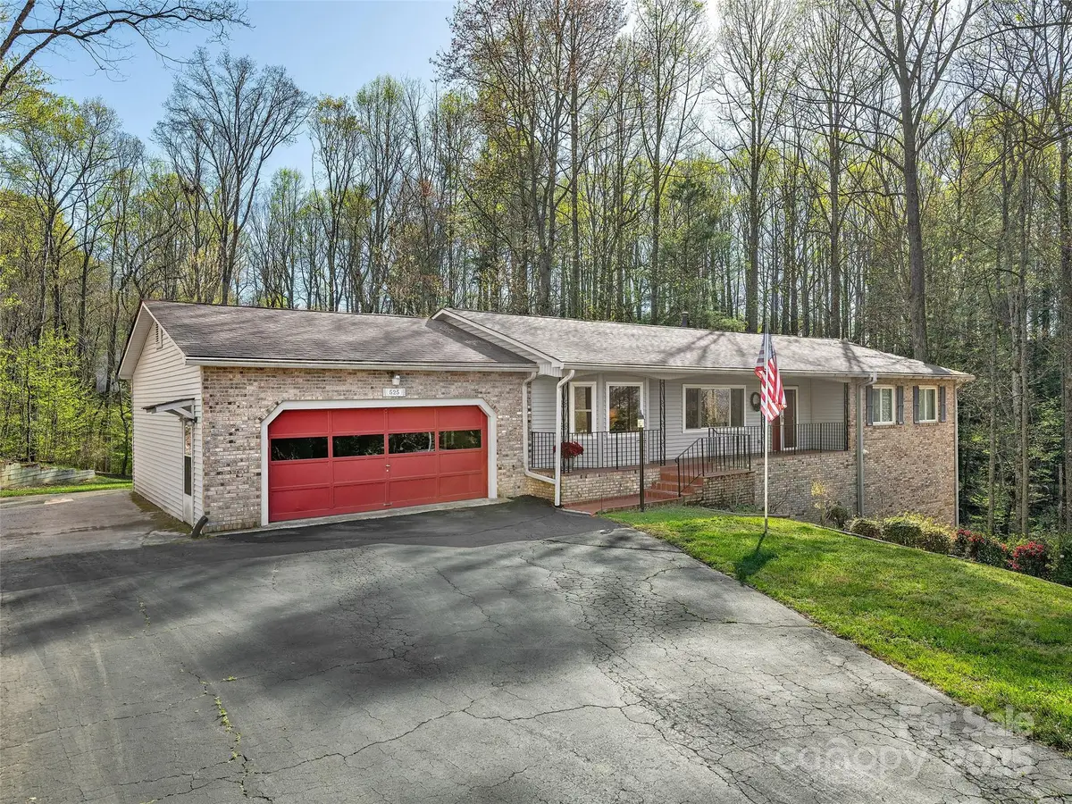 525 Maren Court, Hendersonville, NC 28739 - Image #1