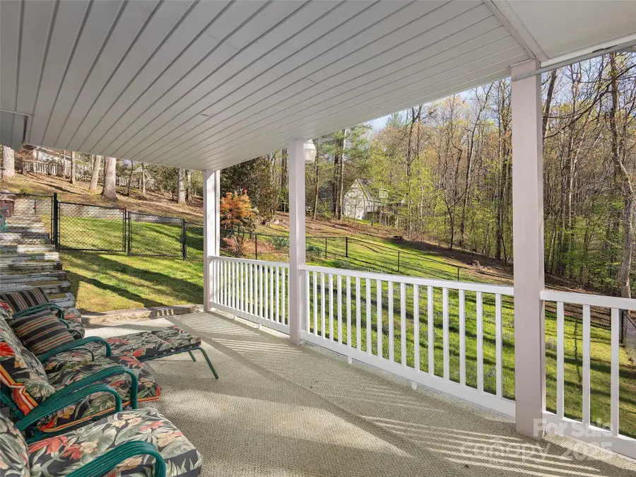525 Maren Court, Hendersonville, NC 28739 - Image #2