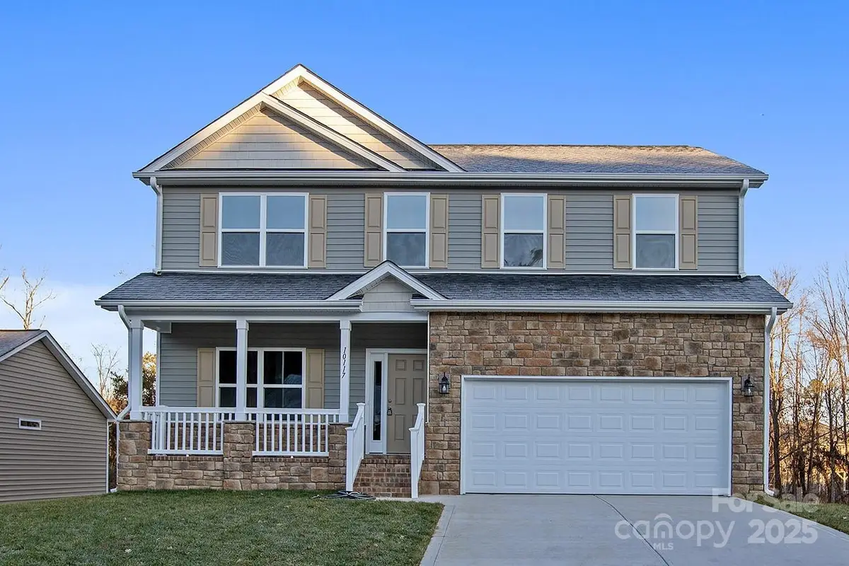 4176 River Run Circle, Hickory, NC 28602 - Image #1
