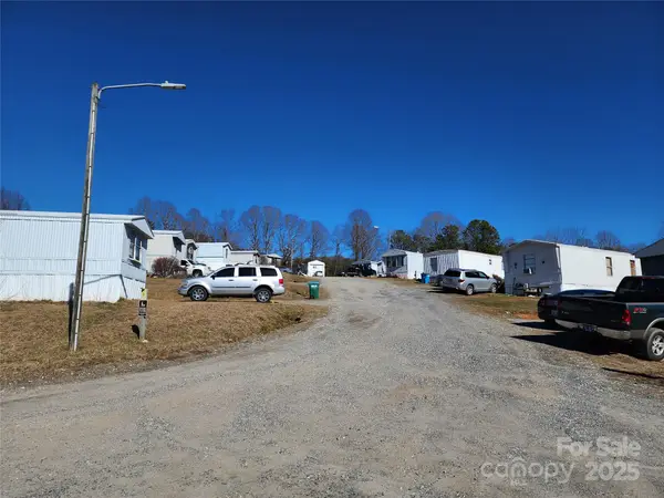 22 Becky Lane, Fairview, NC 28730