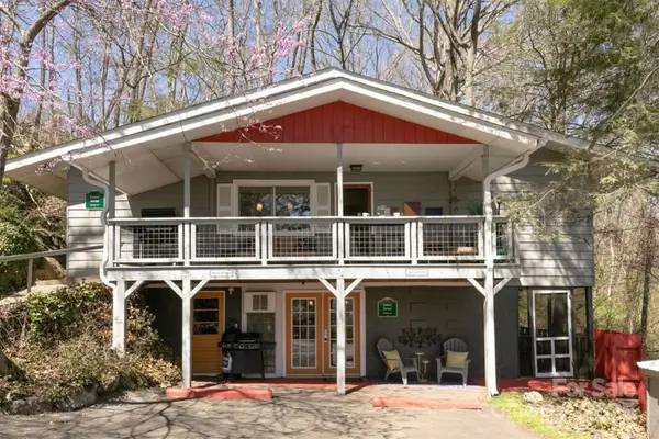 7 N Delano Road, Asheville, NC 28805