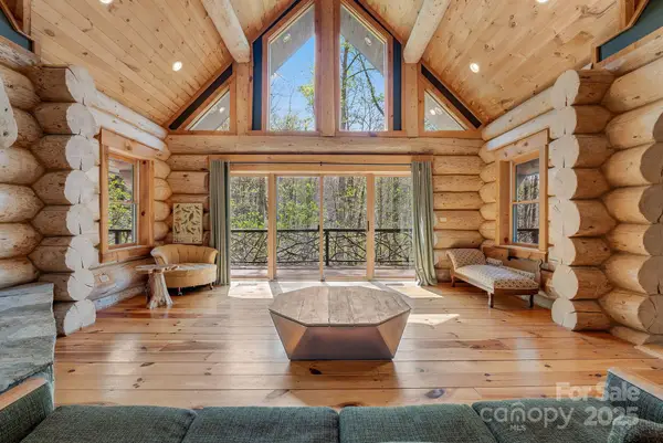 32 Indian Knob Road, Asheville, NC 28803