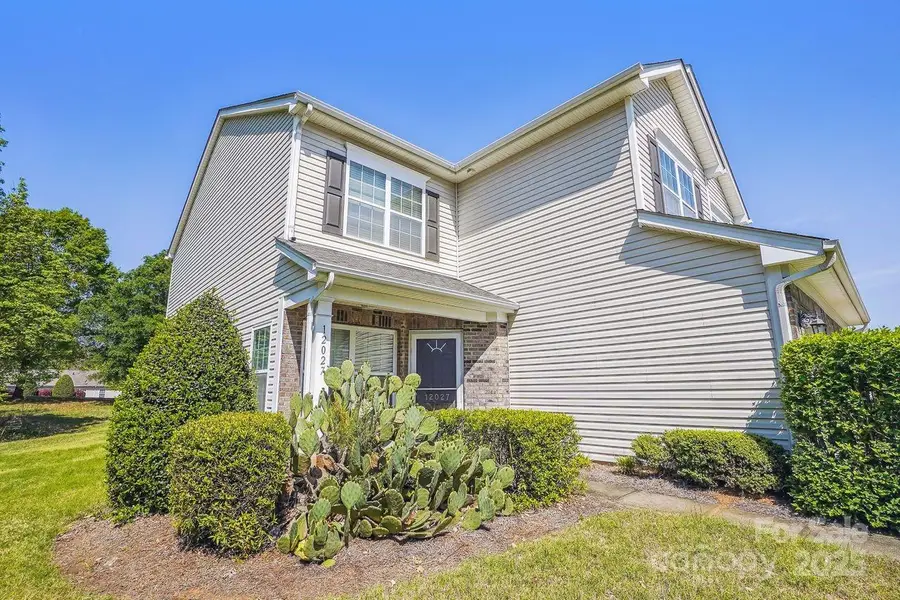 12027 Stratfield Place Circle, Pineville, NC 28134 - Image #3