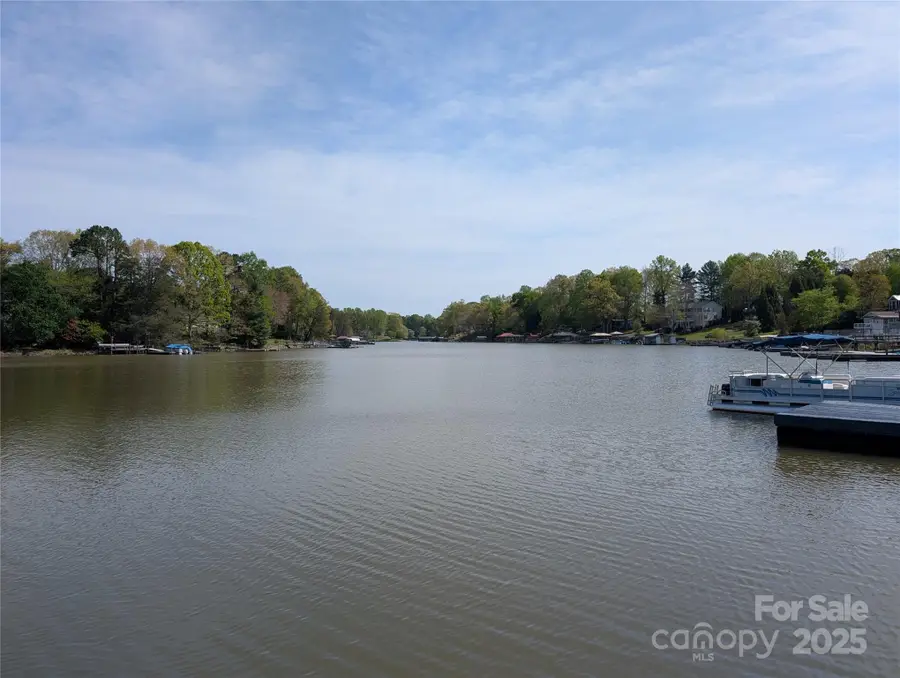 6778 Emerald Isle Drive, Sherrills Ford, NC 28673 - Image #2