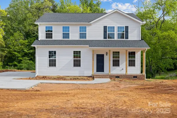 4175 River Run Circle, Hickory, NC 28602