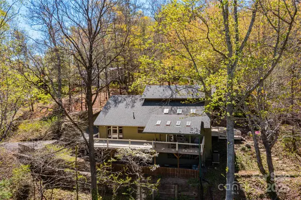 22 Robinhood Road, Asheville, NC 28804