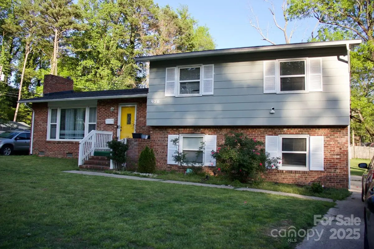 920 Squirrel Hill Road, Charlotte, NC 28213 - Image #1