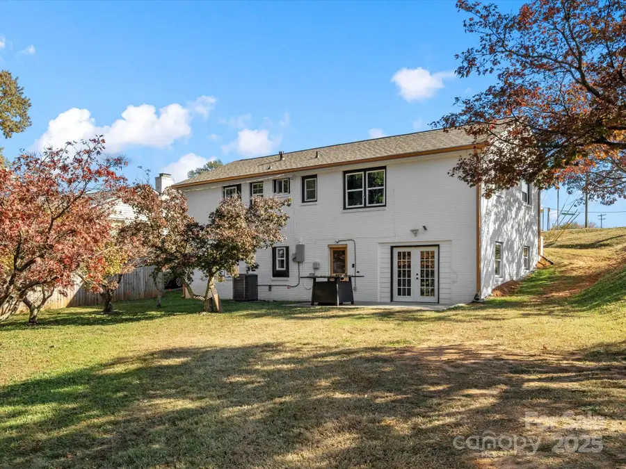 2701 Old North Sharon Amity Road, Charlotte, NC 28205 - Image #3