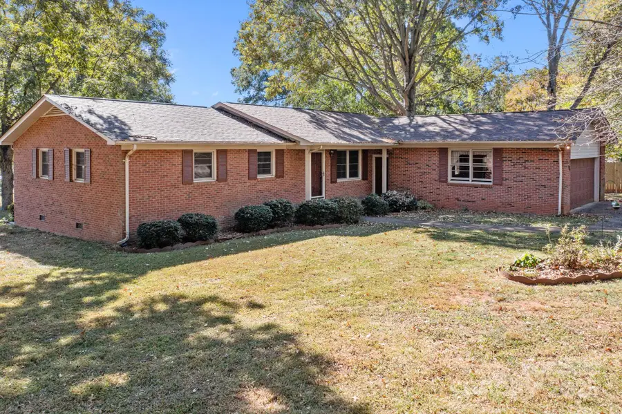 127 Edgeway Road, Mooresville, NC 28117 - Image #2