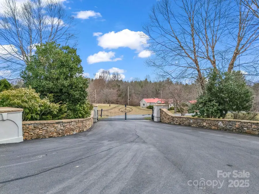 9999 Gabriels Creek Road, Mars Hill, NC 28754 - Image #2