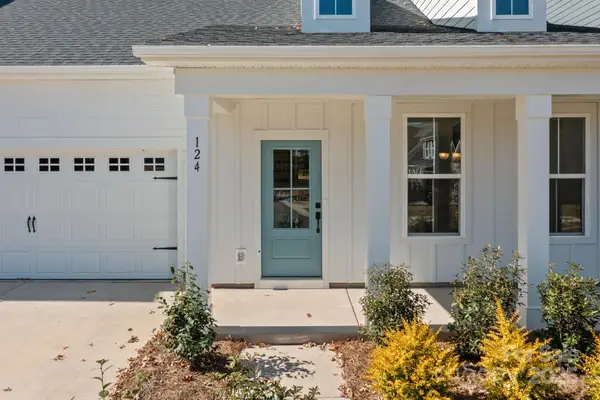 124 Canary Lane, Mooresville, NC 28115