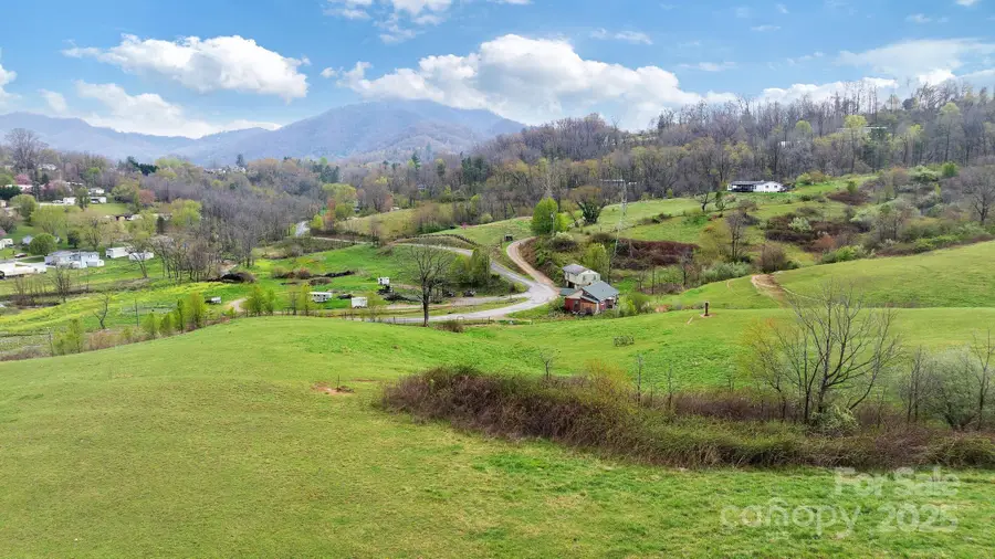 618 Beaverdam Street, Canton, NC 28716 - Image #2