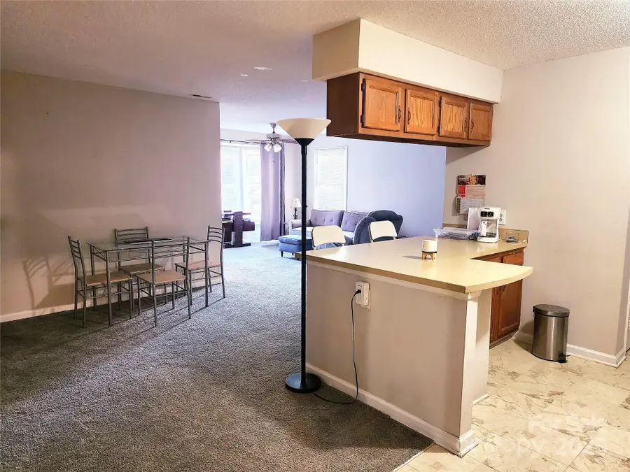 6234 Rosecroft Drive, Charlotte, NC 28215 - Image #2