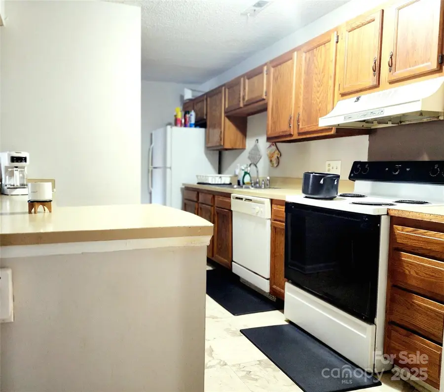 6234 Rosecroft Drive, Charlotte, NC 28215 - Image #3