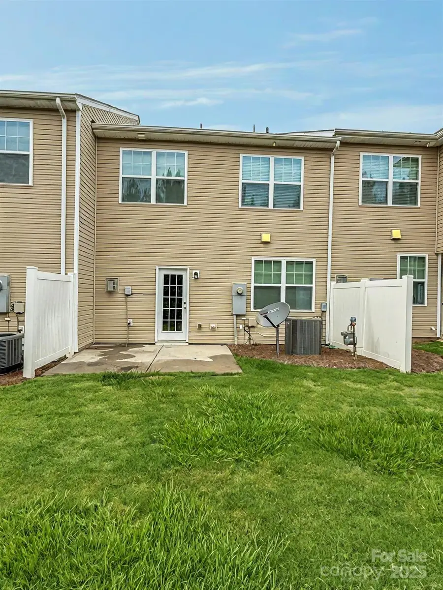 2752 Sawbridge Lane, Gastonia, NC 28056 - Image #2