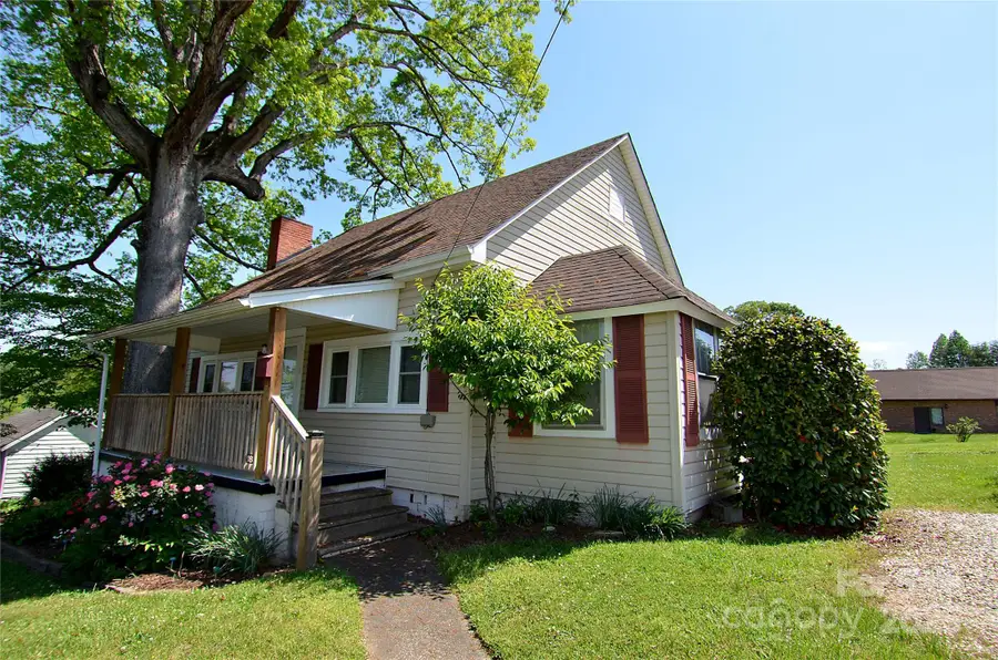 218 Church Street, Marion, NC 28752 - Image #3