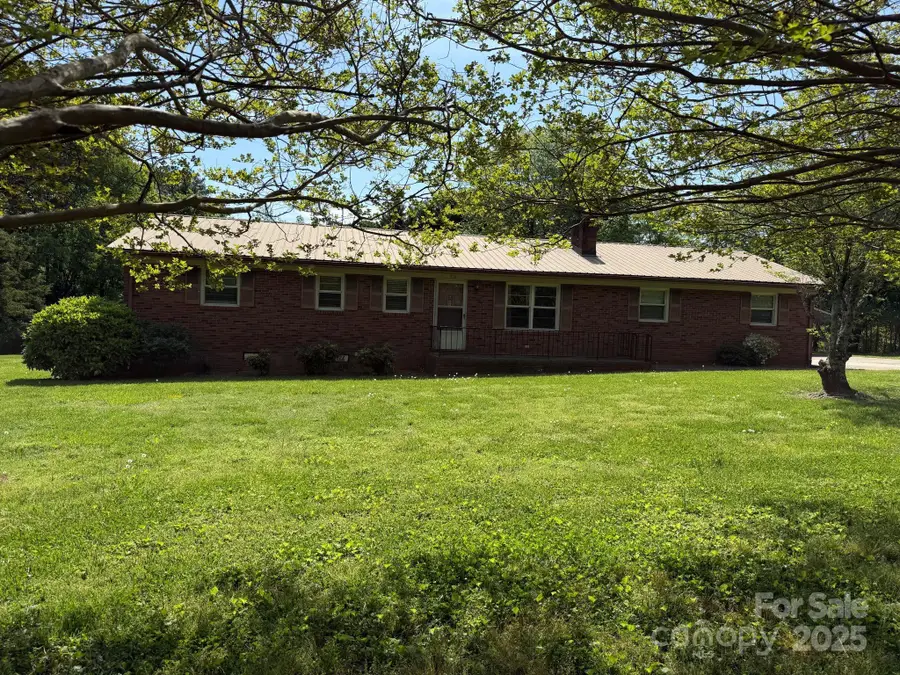 370 Sherrill Farm Road, Lincolnton, NC 28092 - Image #2