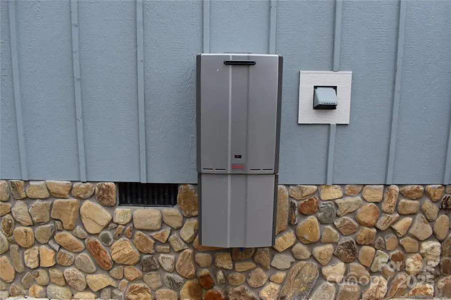 17 Meredith Lane, Marion, NC 28752 - Image #2